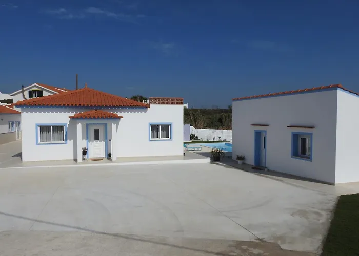 Aldeamento Turístico Aldeia Na - Vale Furado *